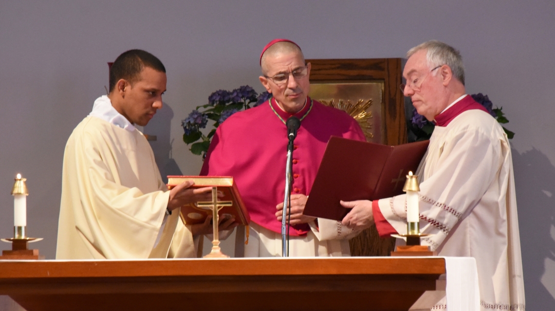 Bishop Ruggieri takes the Oath of Fidelity