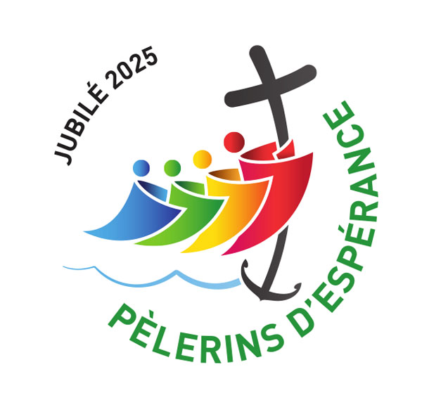 Pilgrims of Hope Logo - Four Figures holding a Cross with words in French