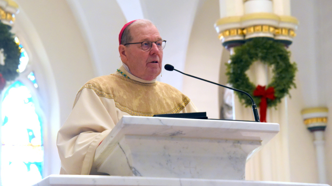 Bishop Deeley delivers his homily.