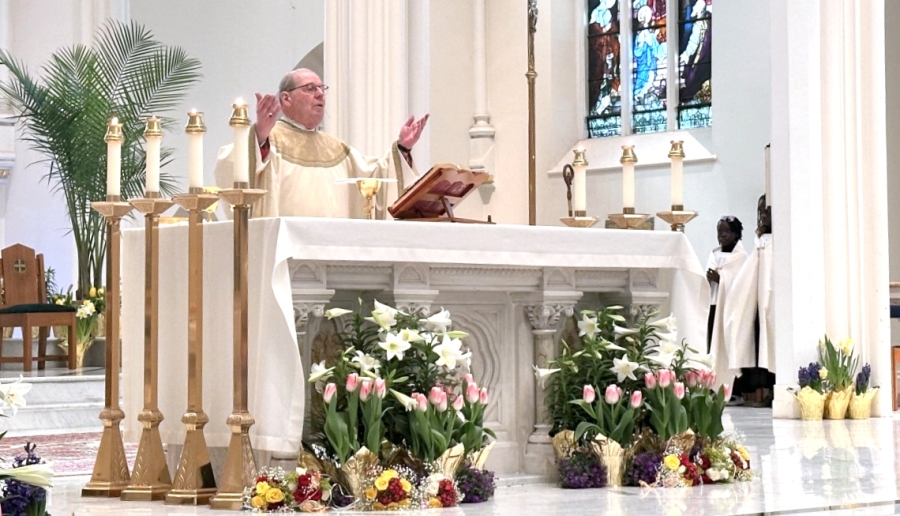 Bishop Deeley celebrating an Easter Mass.