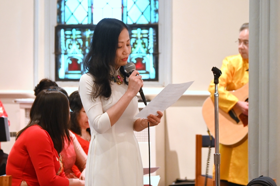 Woman singing in the chapel