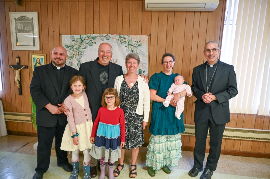 Silver and Gold Mass Group pictures