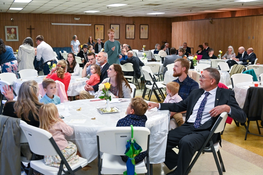Silver and Gold Mass Group pictures