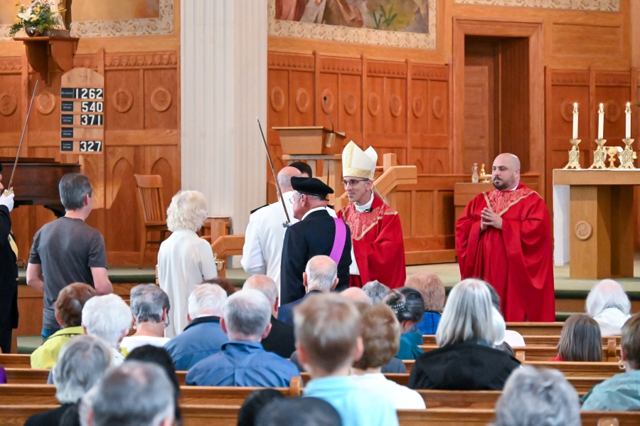 Silver and Gold Mass Group pictures