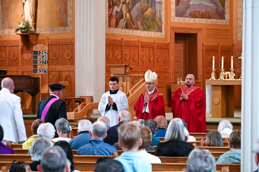 Silver and Gold Mass Group pictures
