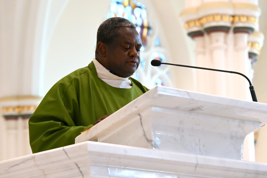 Father Augustine Foka shares the Gospel reading.
