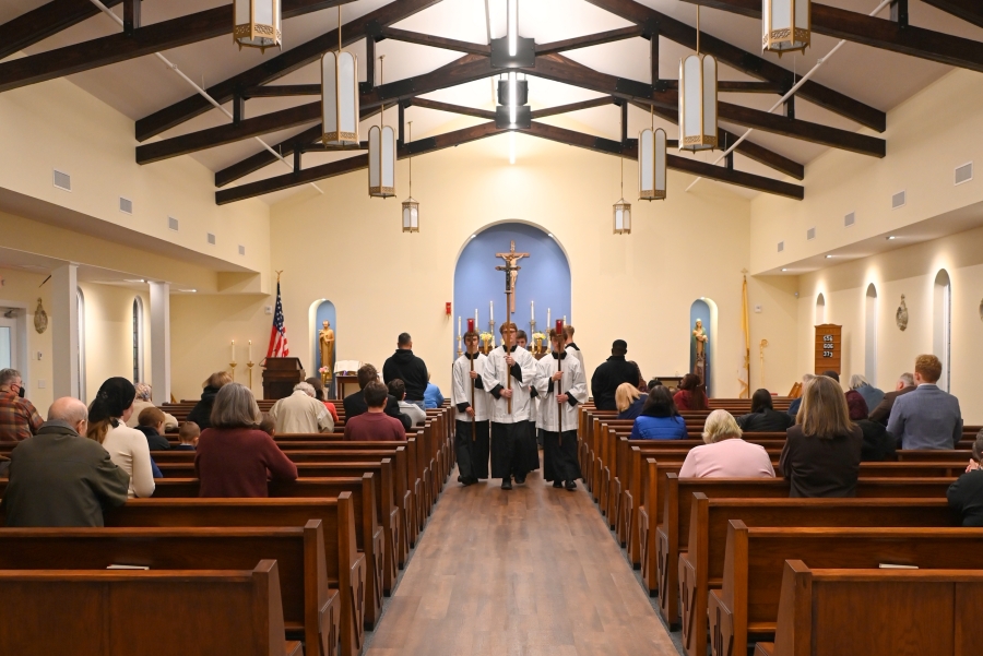 Start of the eucharistic procession in the church.