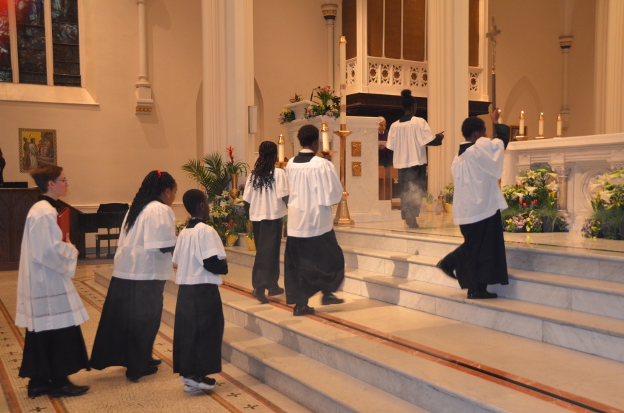Altar servers process