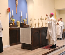 Bishop Ruggieri incenses the altar.