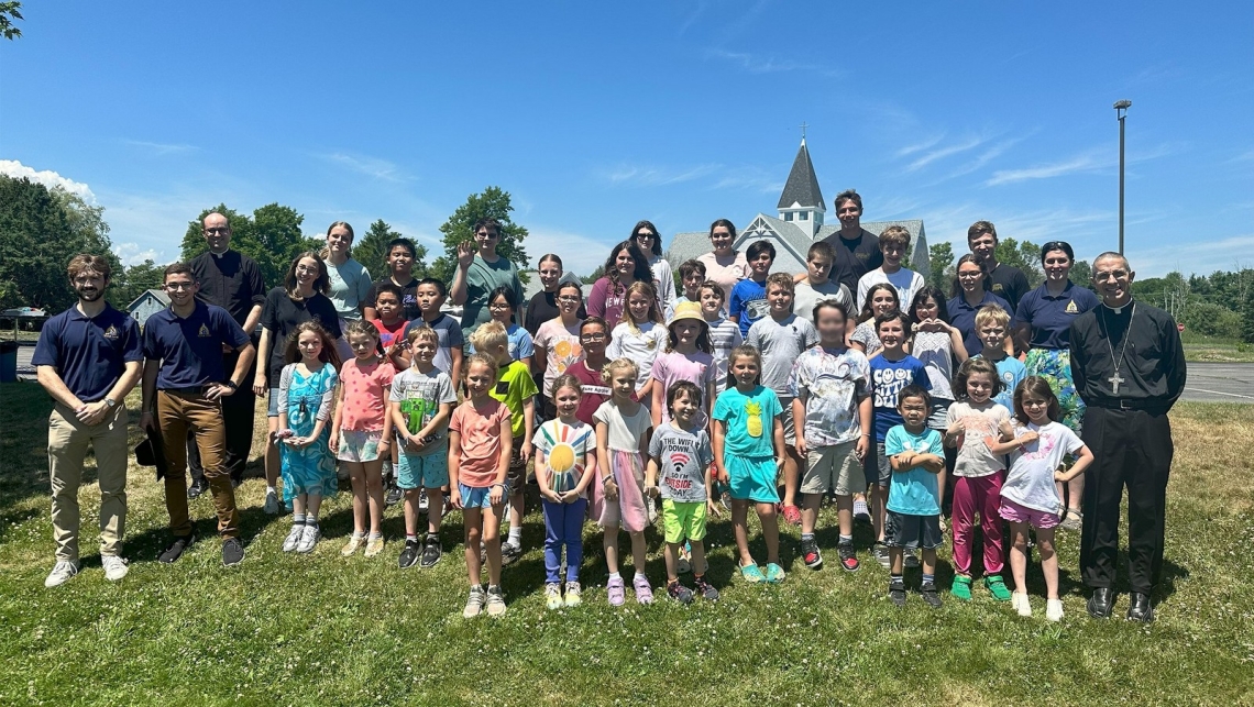 Totus Tuus campers with Bishop Ruggieri 