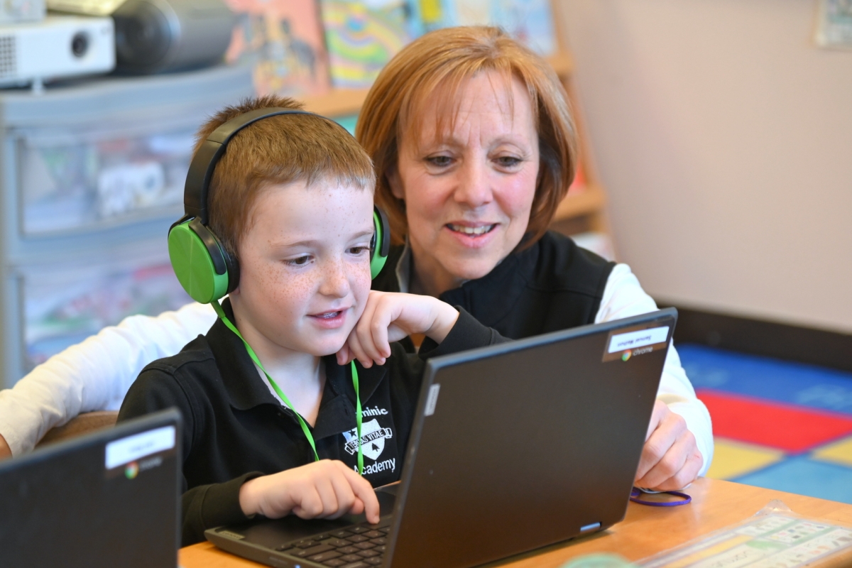Ann Slonina with a student
